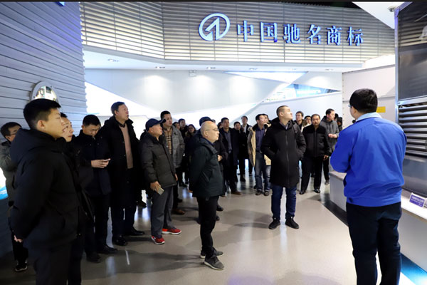 積極“請(qǐng)進(jìn)來(lái)”|濟(jì)南考察團(tuán)來(lái)集團(tuán)參觀考察