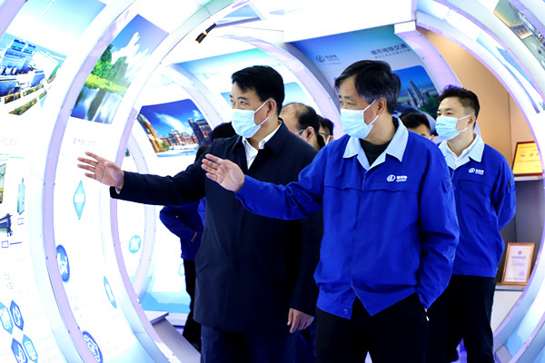 德城區(qū)區(qū)委書記張澤中蒞臨格瑞德集團(tuán)指導(dǎo)調(diào)研